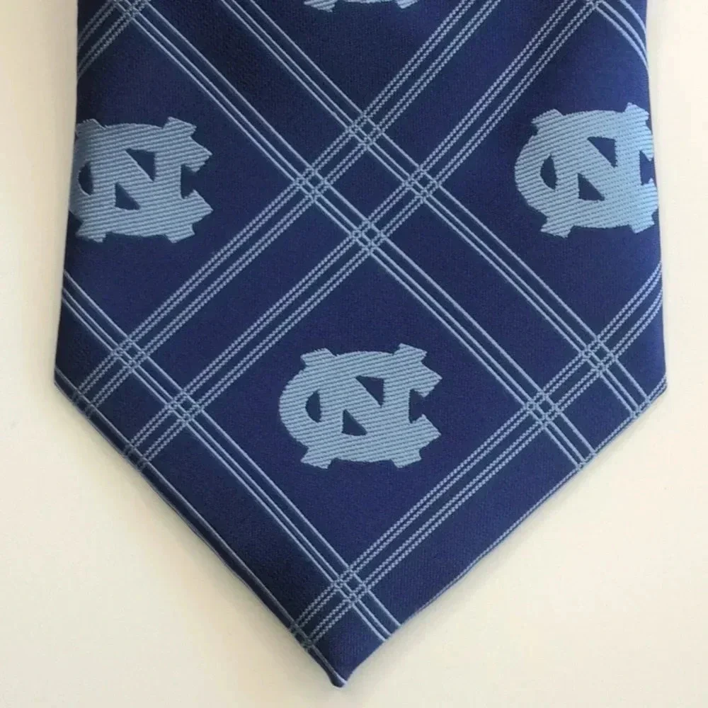 NWT North Carolina Tar Heels Collegiate Tie - Picture 1 of 8